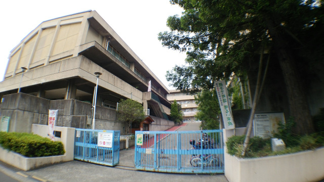 小学校　吹田市立片山小学校（小学校）まで960m