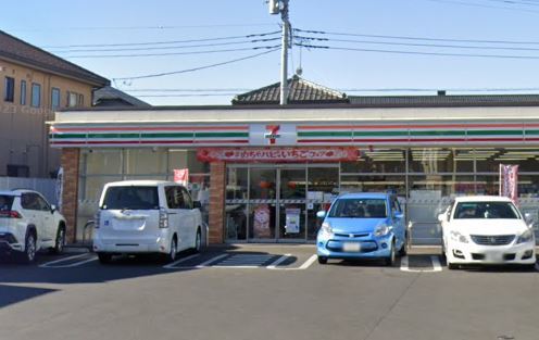 コンビニ　セブンイレブン（コンビニ）まで220m
