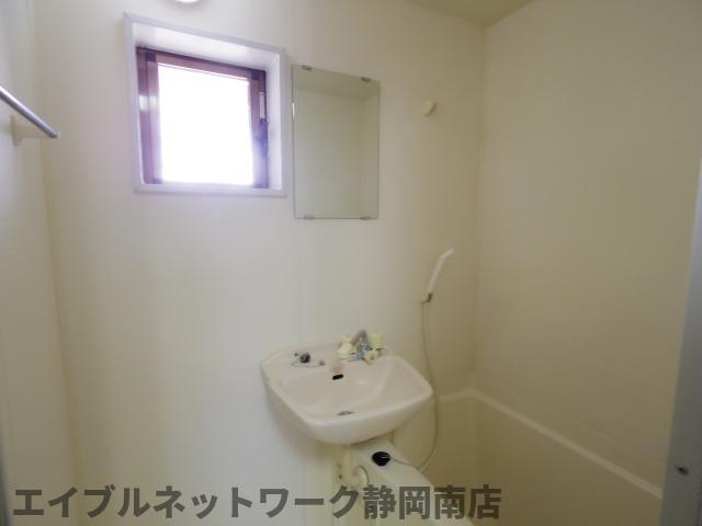 洗面設備　洗面スペースです