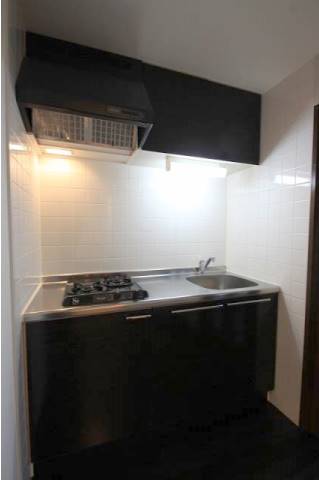 キッチン　同物件の他号室の写真になります。