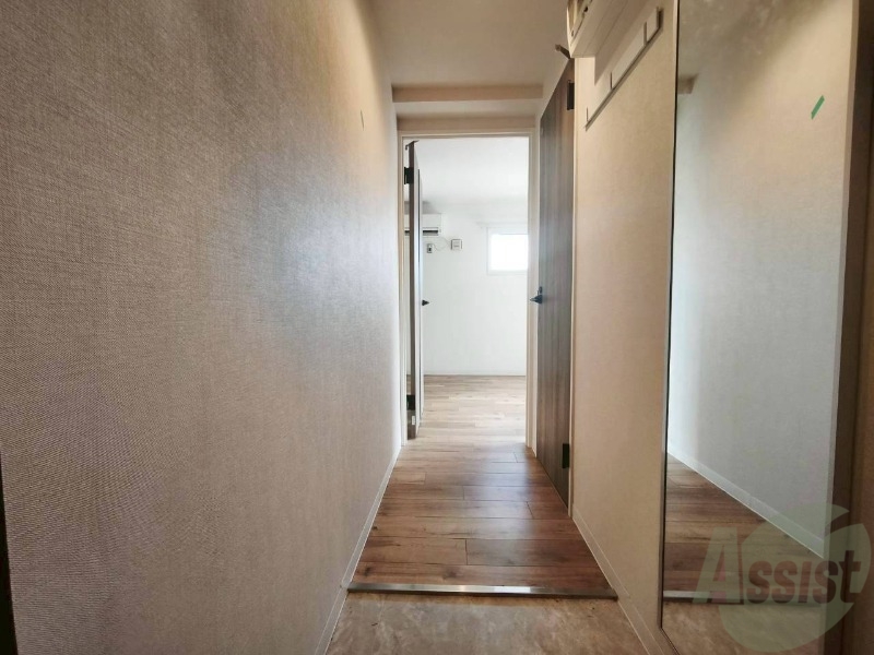 玄関　玄関です。白を基調としていて清潔感があります！