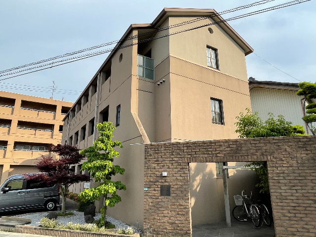 建物外観　ＲＣ造マンションです