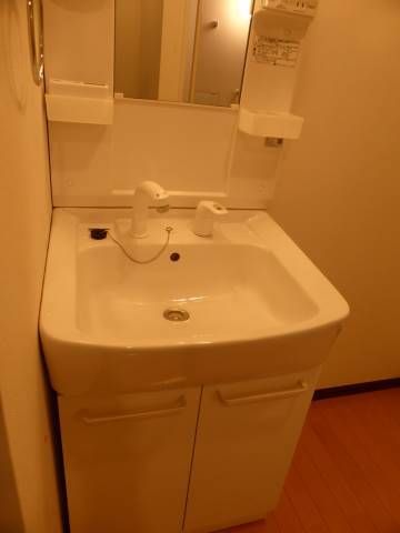 洗面設備　※反転タイプ、別部屋写真使用。