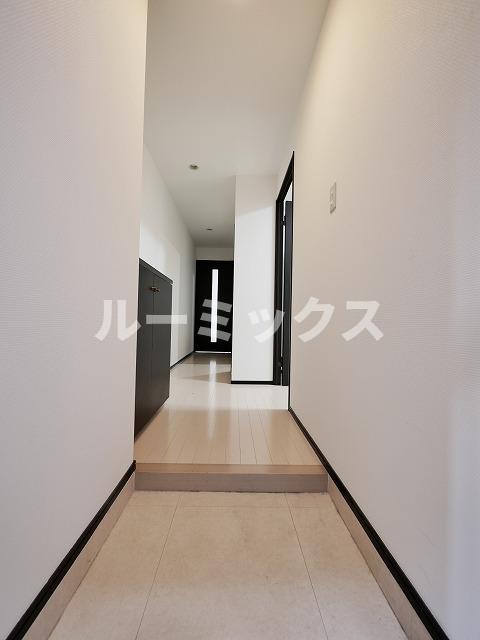 玄関　現状優先になります