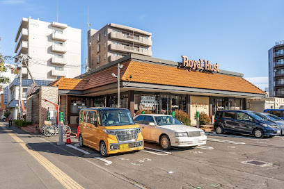 飲食店　ロイヤルホスト麻生店（飲食店）まで309m