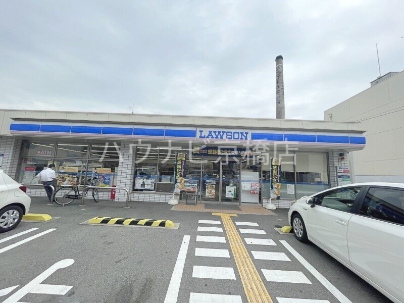 コンビニ　ローソン大宮四丁目店（コンビニ）まで114m