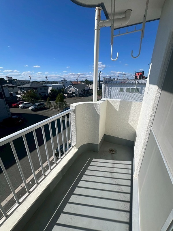 バルコニー　※掲載写真は、同タイプの別部屋写真です。