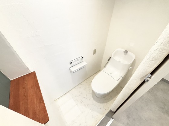 トイレ　トイレ