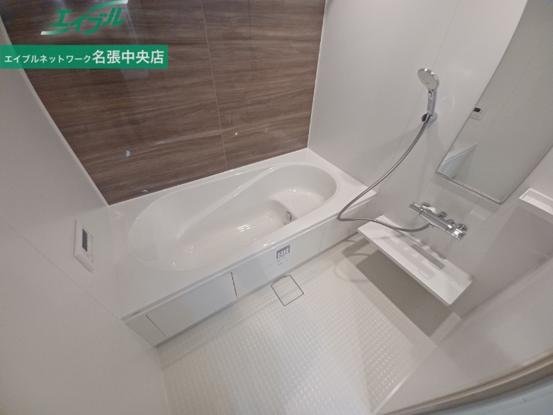 バス・シャワールーム　同型参考写真