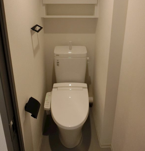 トイレ　嬉しい個室温水洗浄便座♪