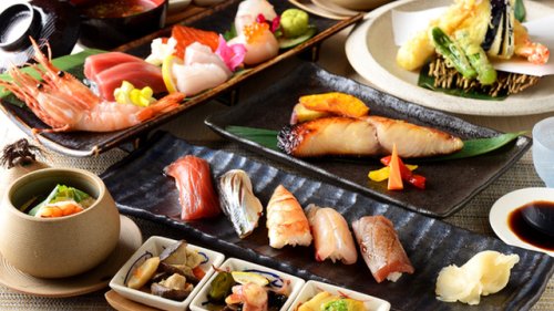 飲食店　くずし寿司割烹 海月（飲食店）まで63m