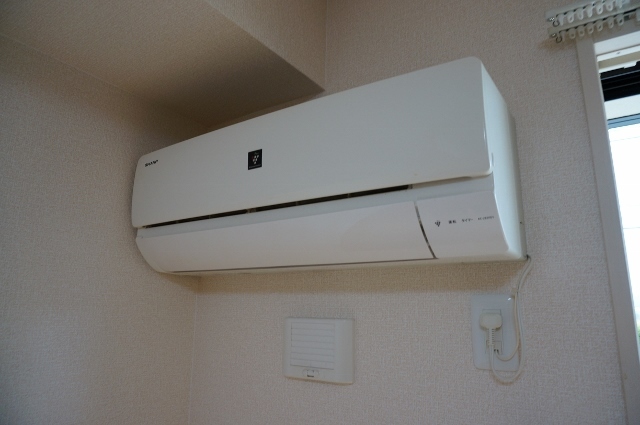 その他設備　エアコン付で夏・冬も快適に過ごせます。