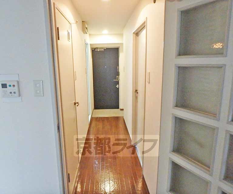 その他部屋・スペース　玄関から廊下にかけて