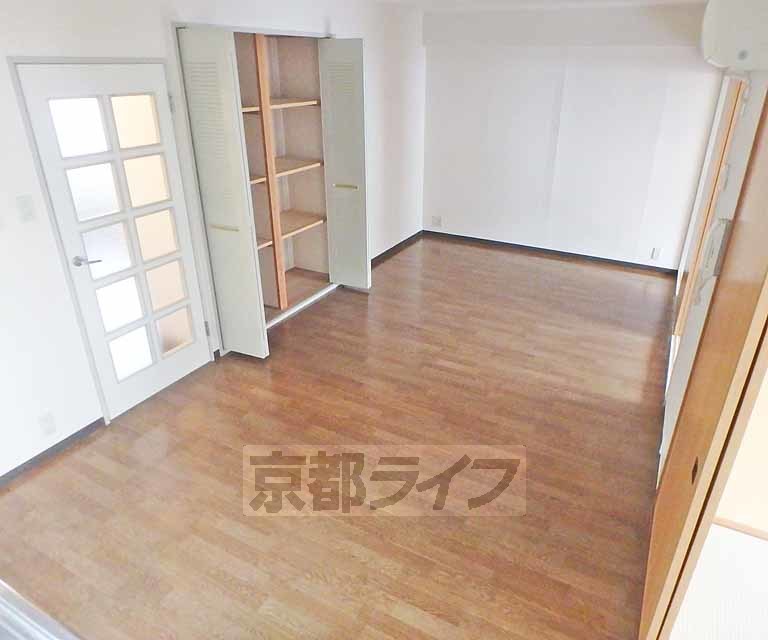 居室・リビング　１０帖超えのリビングスペース