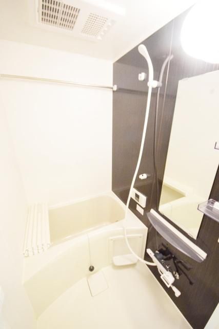 バス・シャワールーム　★★清潔感のあるバスルーム★★