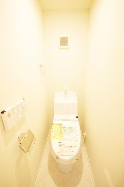 トイレ　★★温水洗浄★★