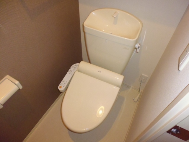 トイレ　シャワー付きトイレ