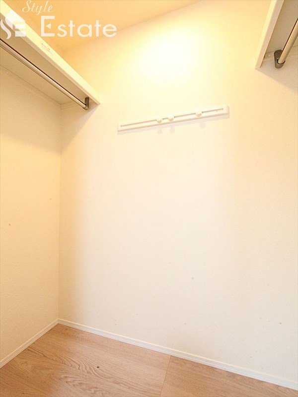 収納　ウォークインクローゼット