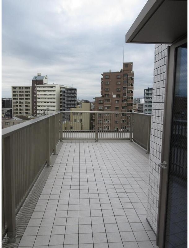 バルコニー　広々としたルーフバルコニー♪