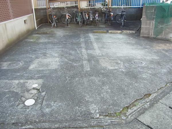 駐車場　駐車場