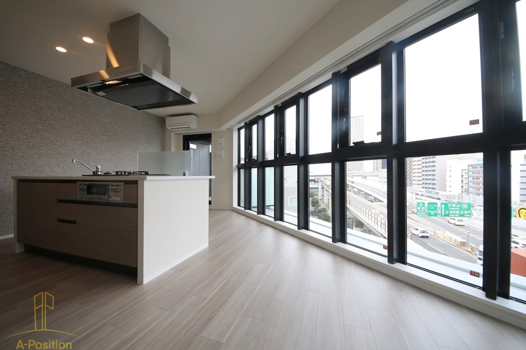 居室・リビング　コンフォリア・リヴ本町WEST Q