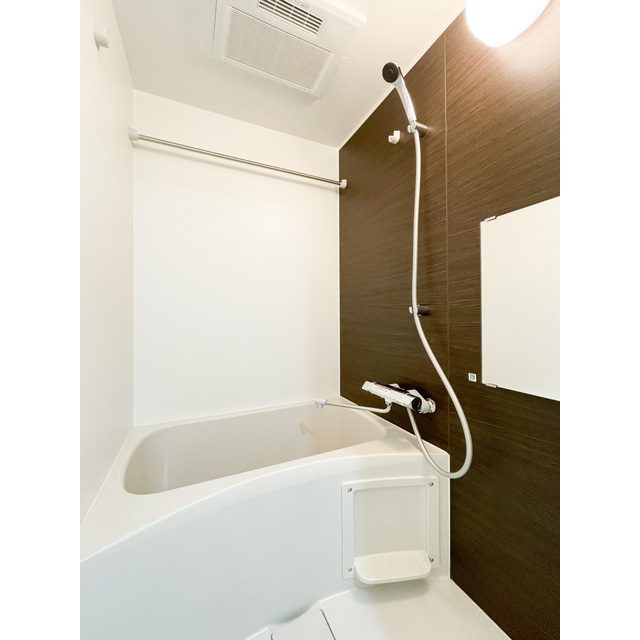 バス・シャワールーム　お風呂で日々の疲れを落としましょう