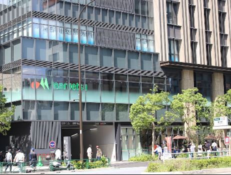 スーパー　マルエツ 春日駅前店（スーパー）まで612m