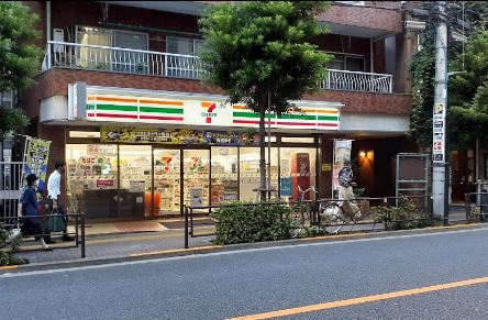 コンビニ　セブンイレブン 文京西片1丁目店（コンビニ）まで407m