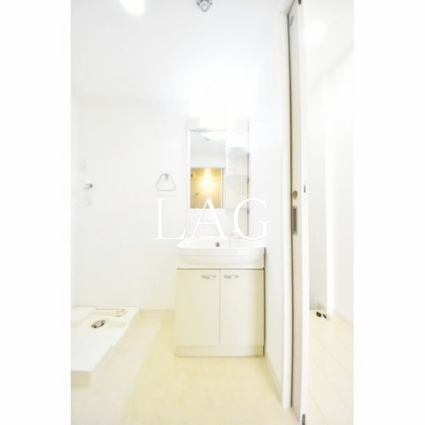 洗面設備　独立洗面台です。