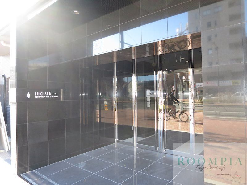 エントランス　エントランス