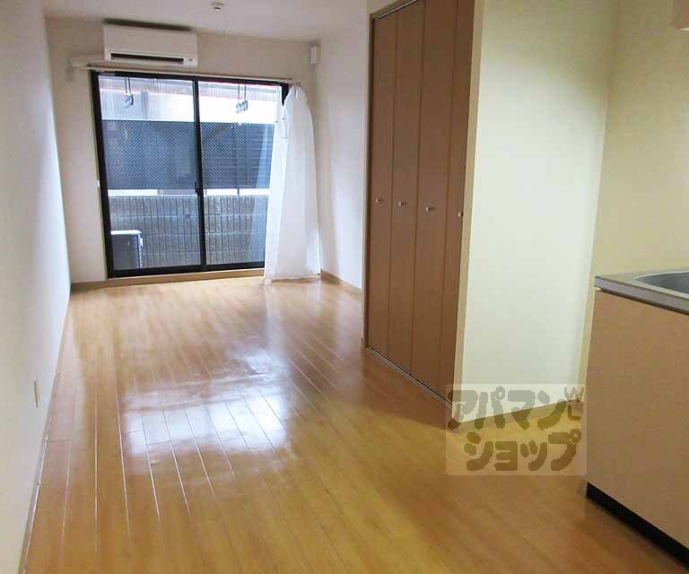 居室・リビング　ずどんと広いワンルームです。