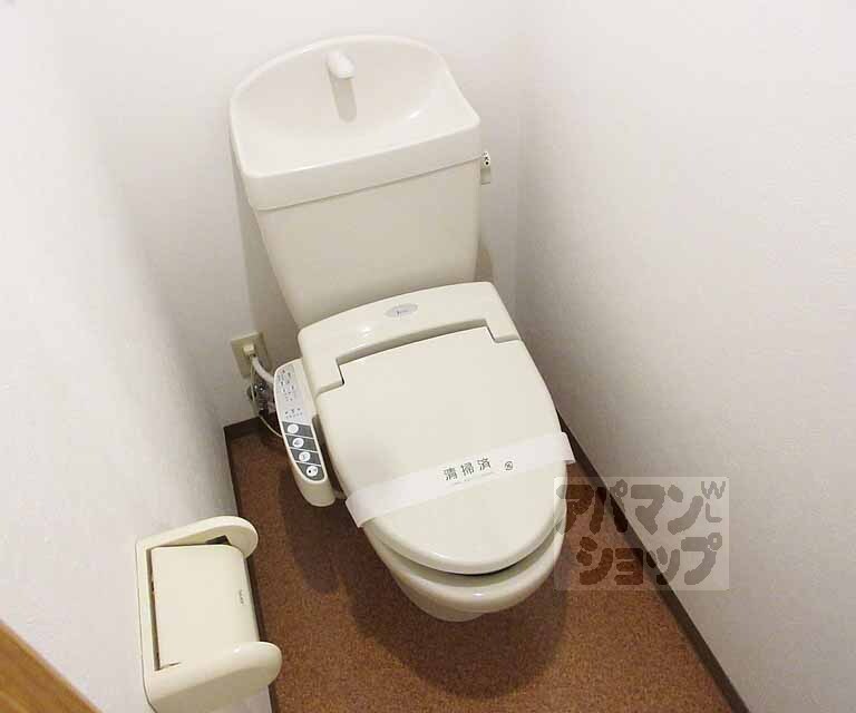 トイレ　ウォシュレット付トイレです。