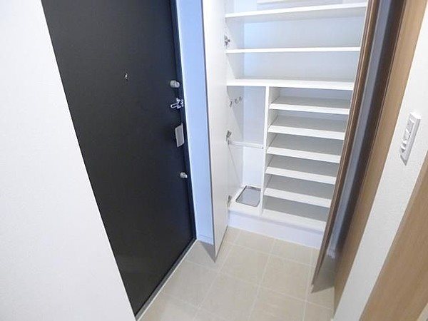 玄関　別号室参照写真