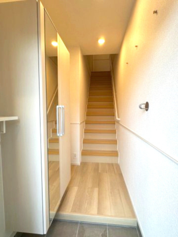 玄関　※同タイプの写真です