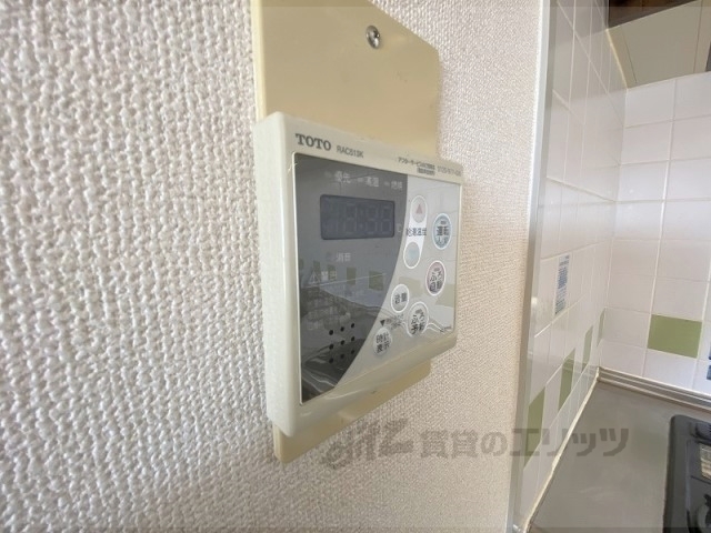 その他設備　給湯器リモコン