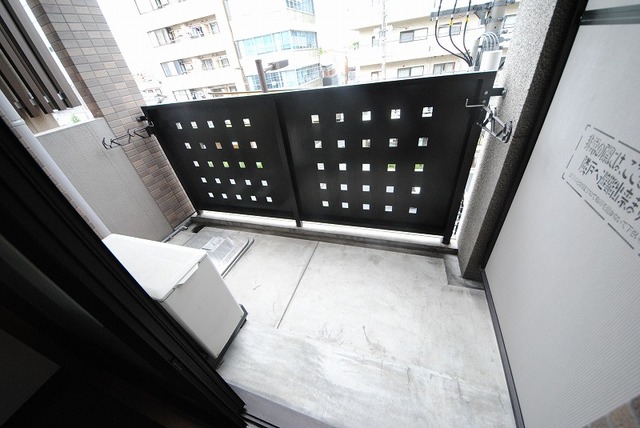 バルコニー　写真は４０４号室