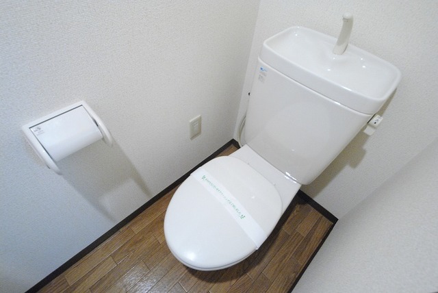 トイレ　写真は４０４号室