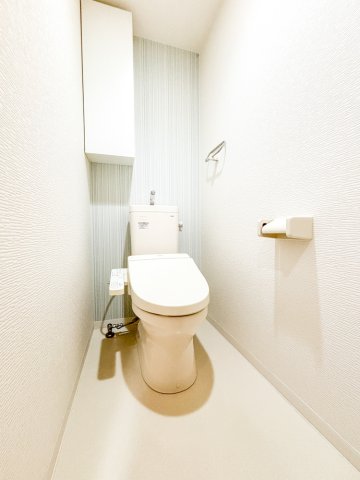 トイレ　嬉しい温水洗浄便座付き♪