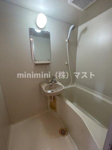 バス・シャワールーム　別部屋参考写真