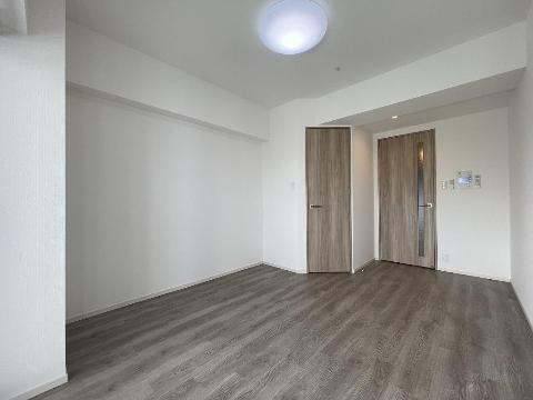 居室・リビング　室内