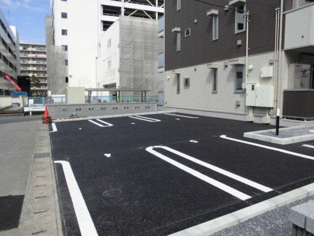 駐車場　駐車場