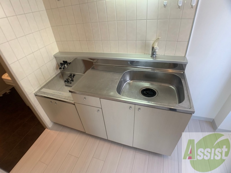 キッチン　こちらはキッチン。調理スペースもあり使いやすそうです。