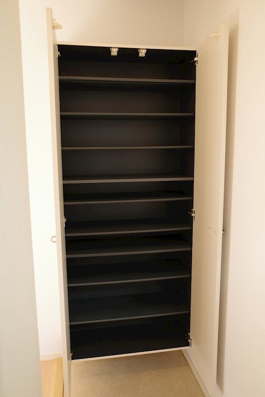 収納　シューズボックス