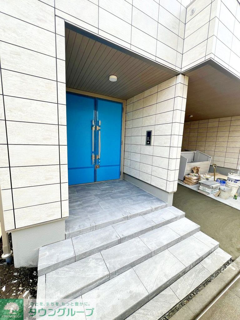 エントランス　バルコニー