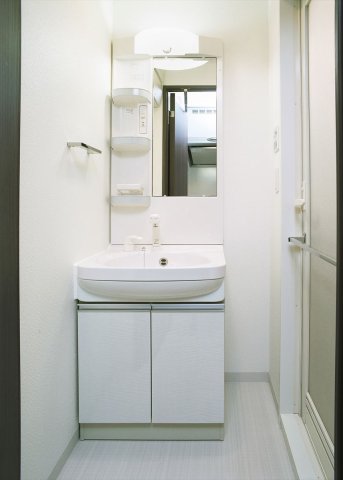 洗面設備　使いやすい洗面所です