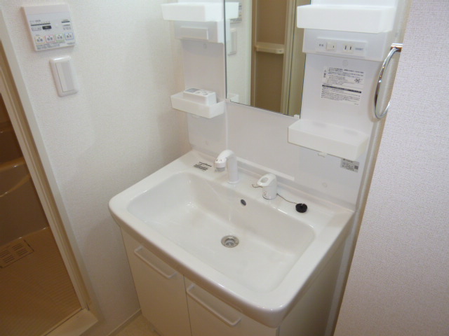 洗面設備　洗髪洗面化粧台