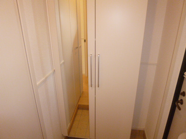 玄関　シューズボックス