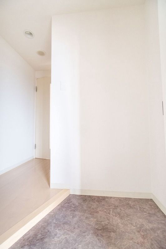 玄関　※別部屋参考写真