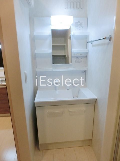 洗面設備　便利な独立洗面台