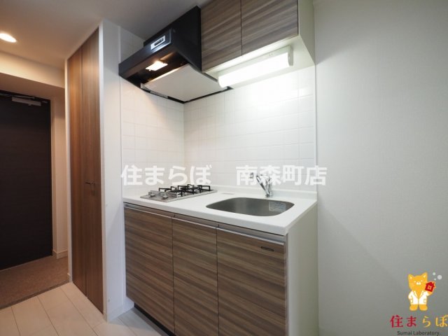 キッチン　「ただの部屋探しじゃない。“あなたの暮らし”探しです。」